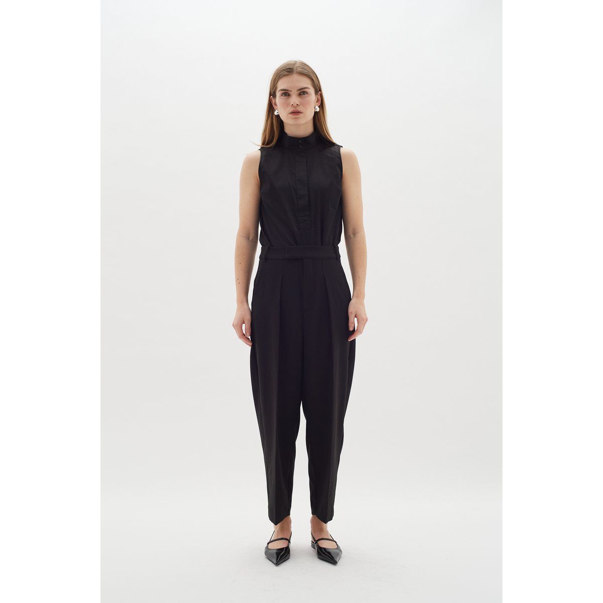 Ärmellose Bluse mit Stehkragen