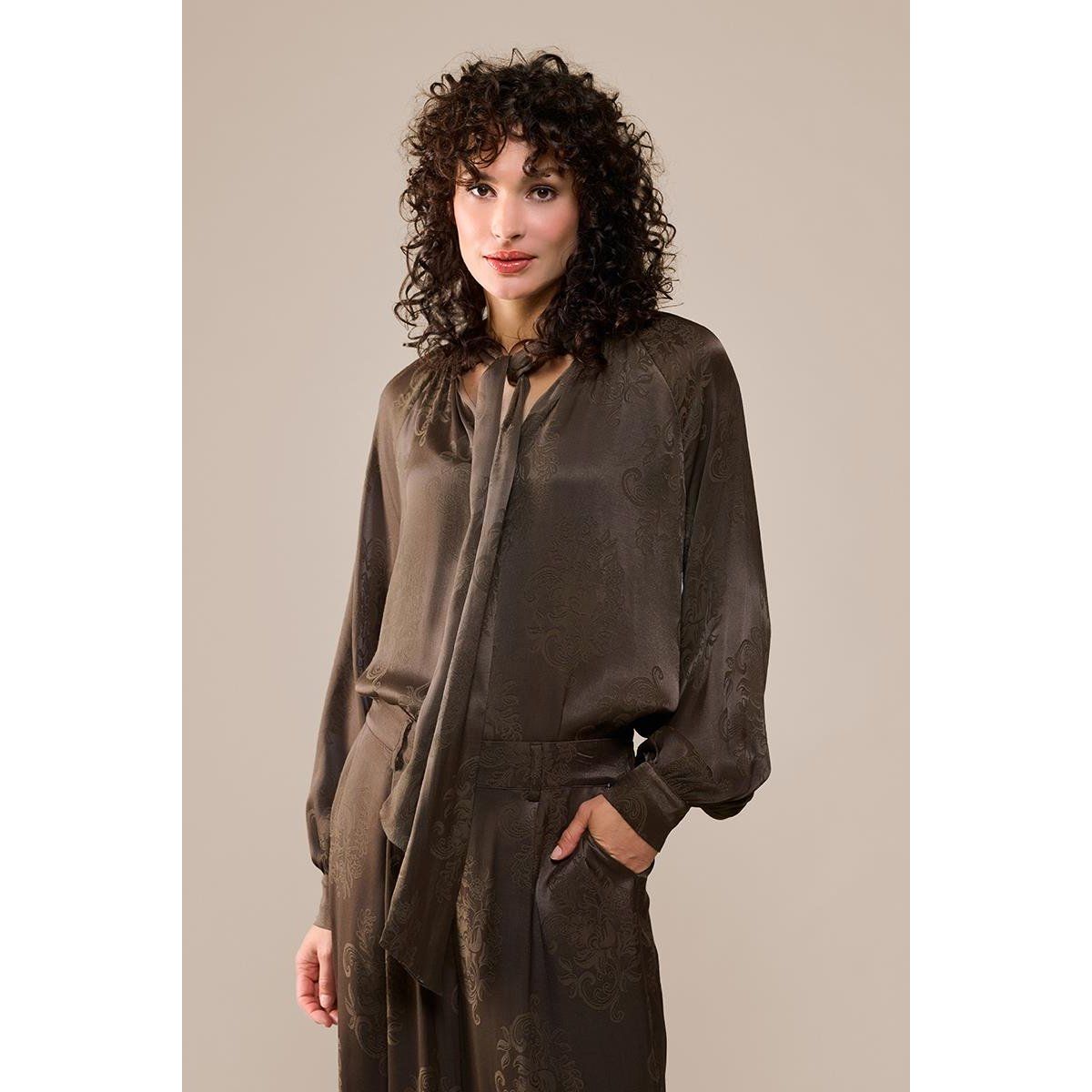 Elegante Jacquard-Bluse mit Halsband