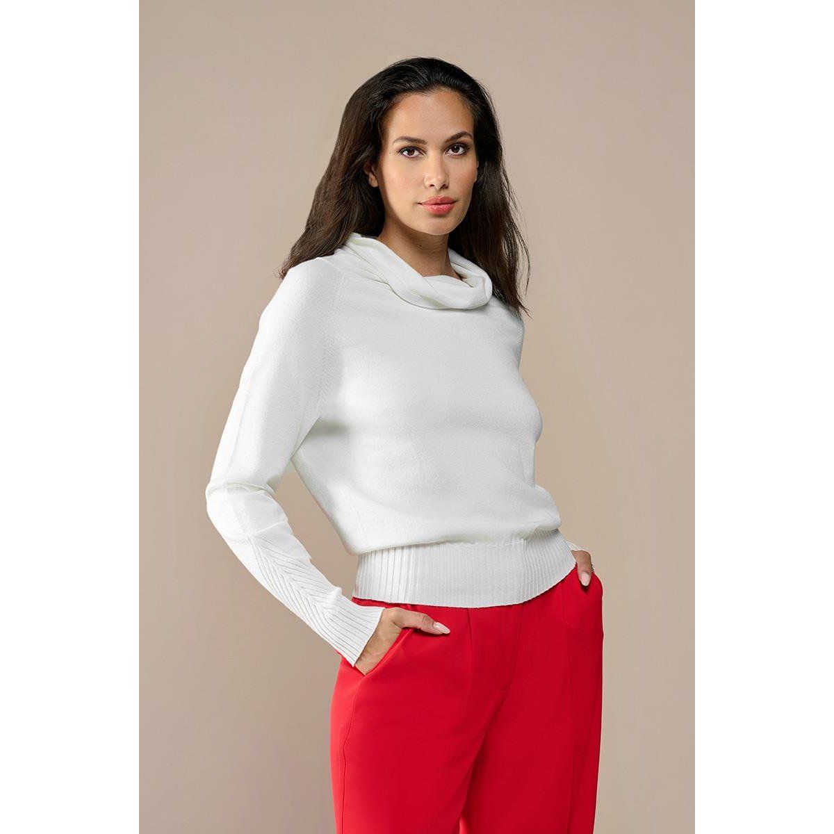 Eleganter Strickpullover mit Wasserfallausschnitt