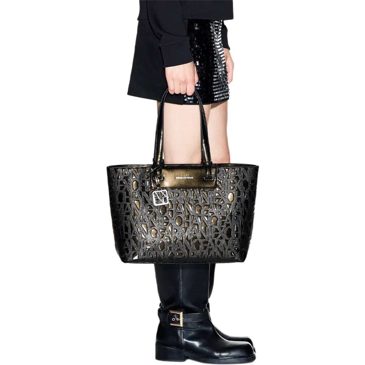 Handtasche mit Signature-Prägung