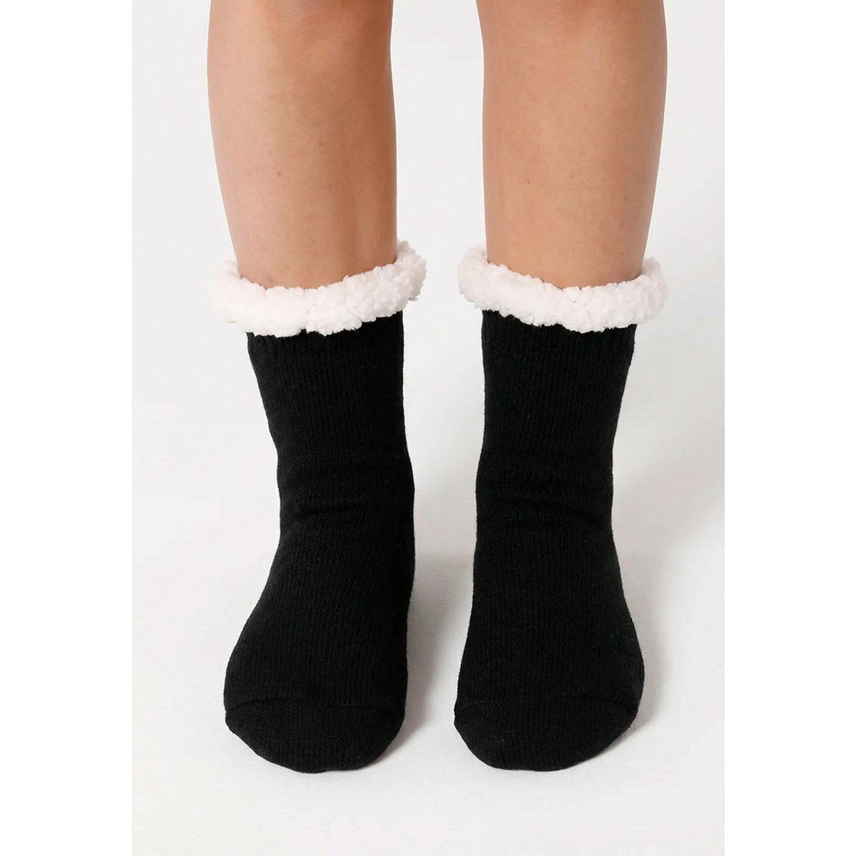Gemütliche Sherpa-gefütterte Stricksocken