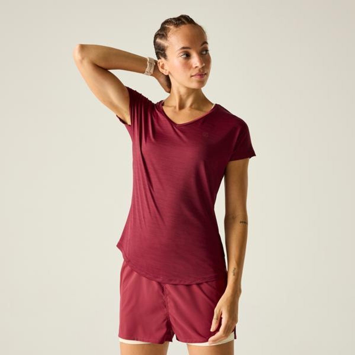Performance V-Ausschnitt Lauf-T-Shirt