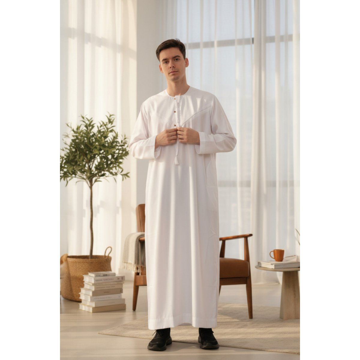Elegantes weißes marokkanisches Thobe für Herren