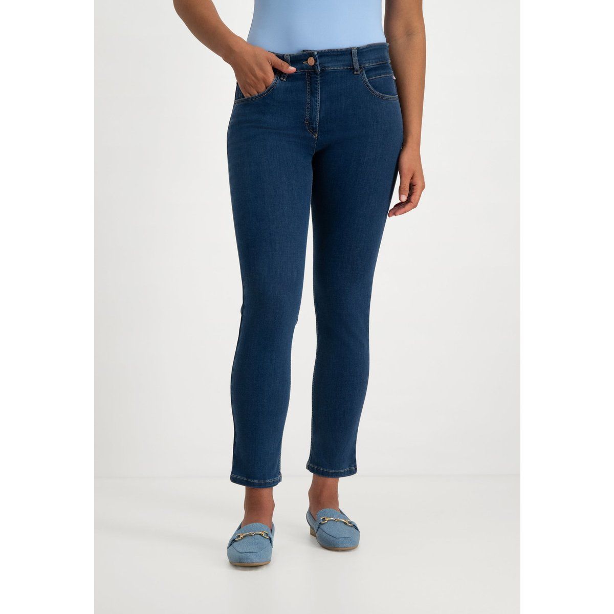 Schlanke Stretch-Jeans in Knöchellänge