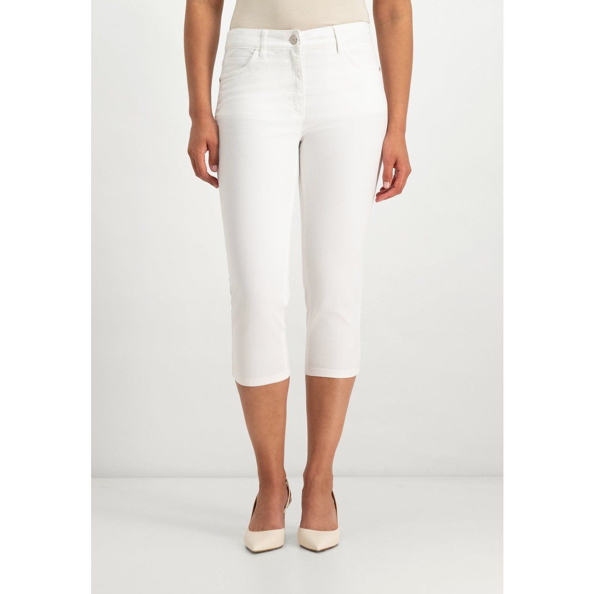 Cropped Slim-Fit Capri Jeans