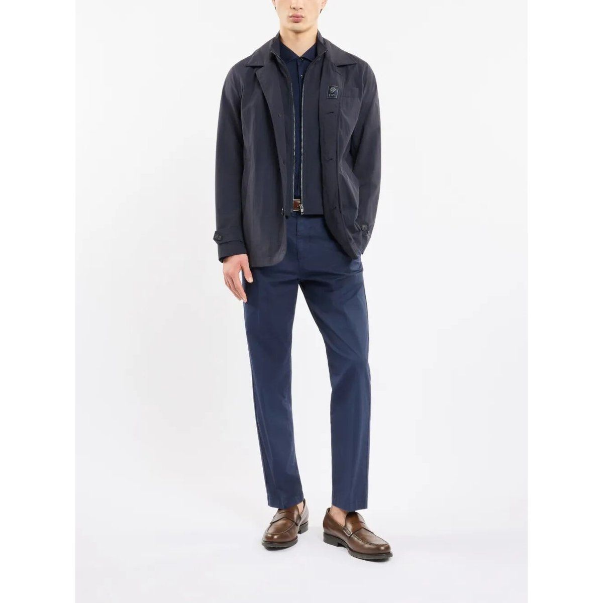Marineblaue Jacke aus technischem Gewebe