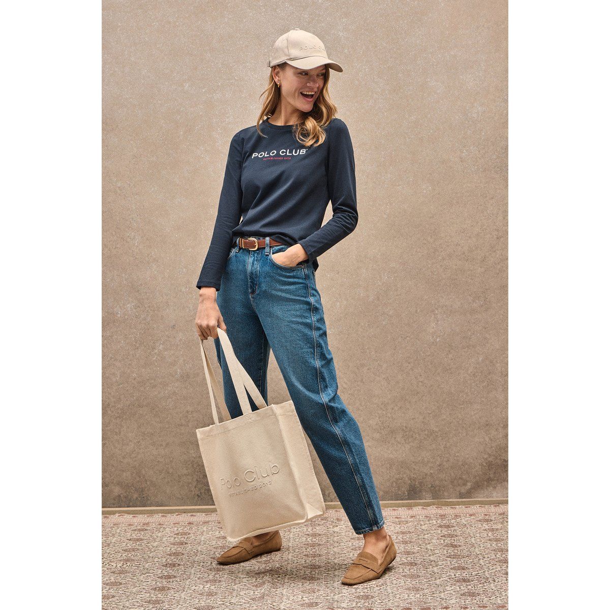 Marineblaues Langarm-T-Shirt mit Logo