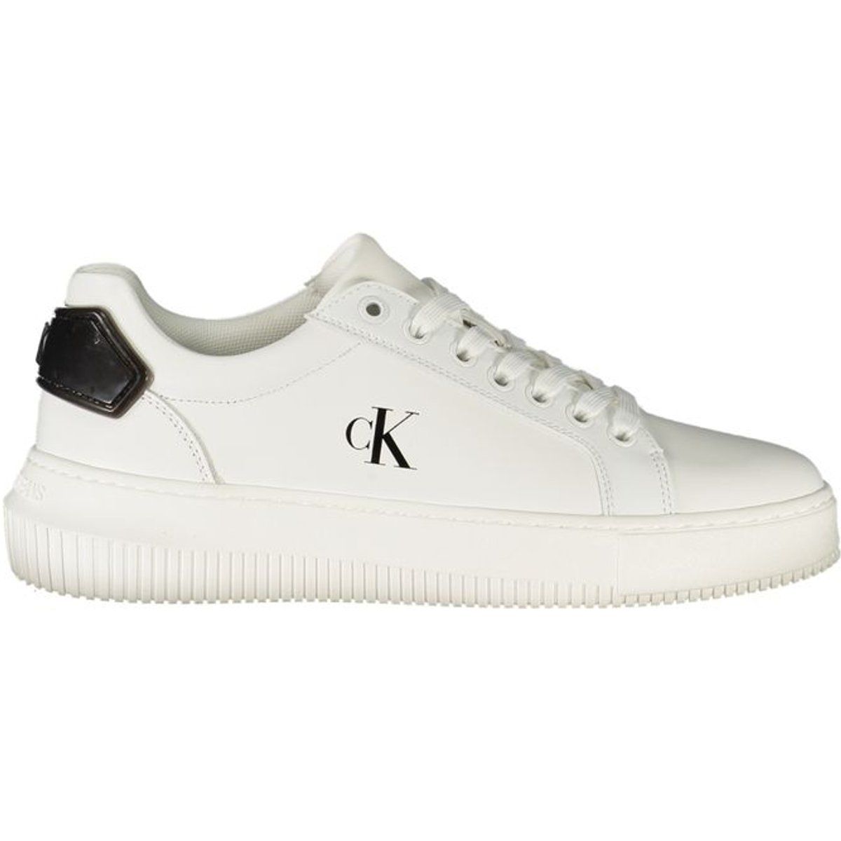 Minimalistische weiße Plateau-Sneakers