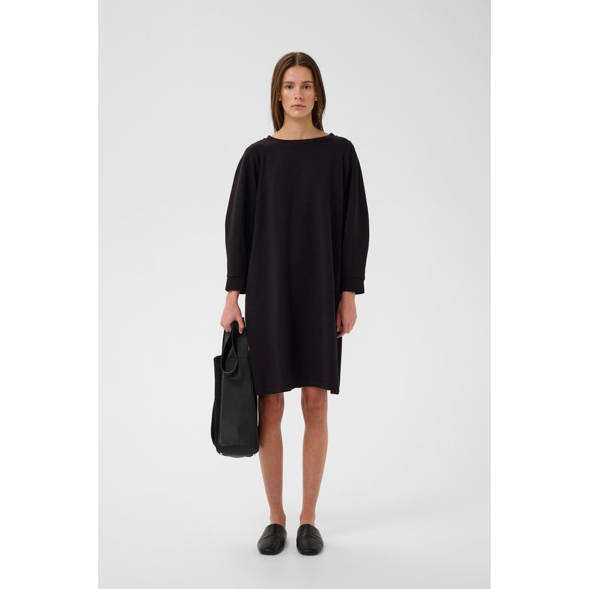 Minimalistisches, locker sitzendes Tunikakleid