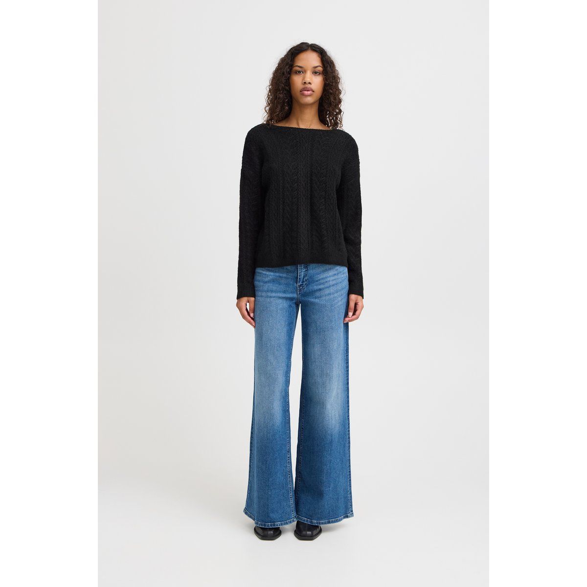 Strukturierter Strickpullover mit U-Boot-Ausschnitt