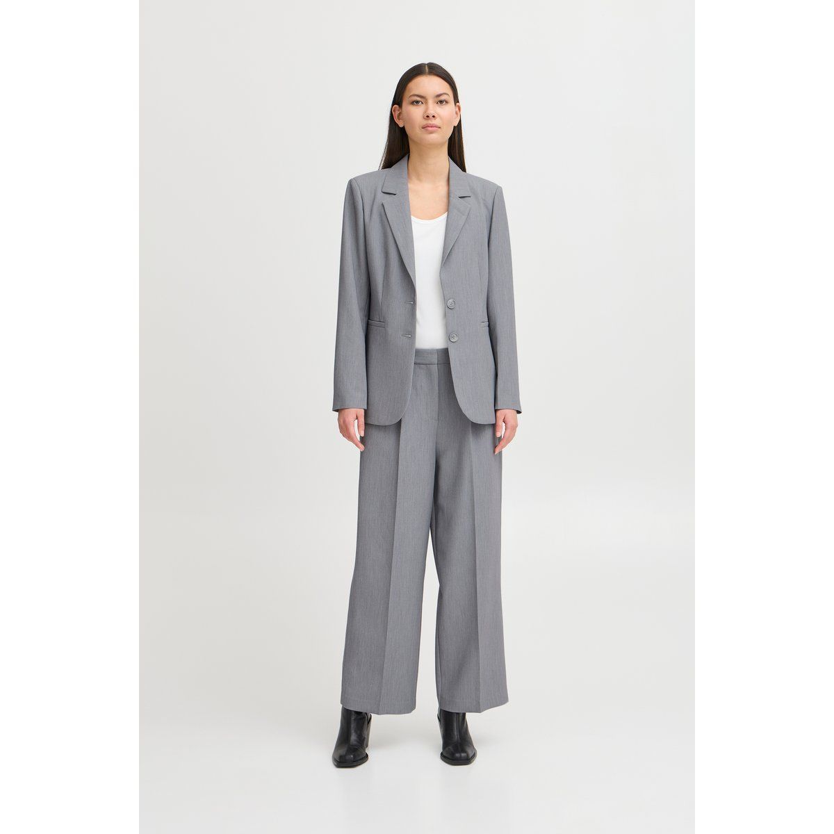 Klassischer, taillierter Zweiknopf-Blazer