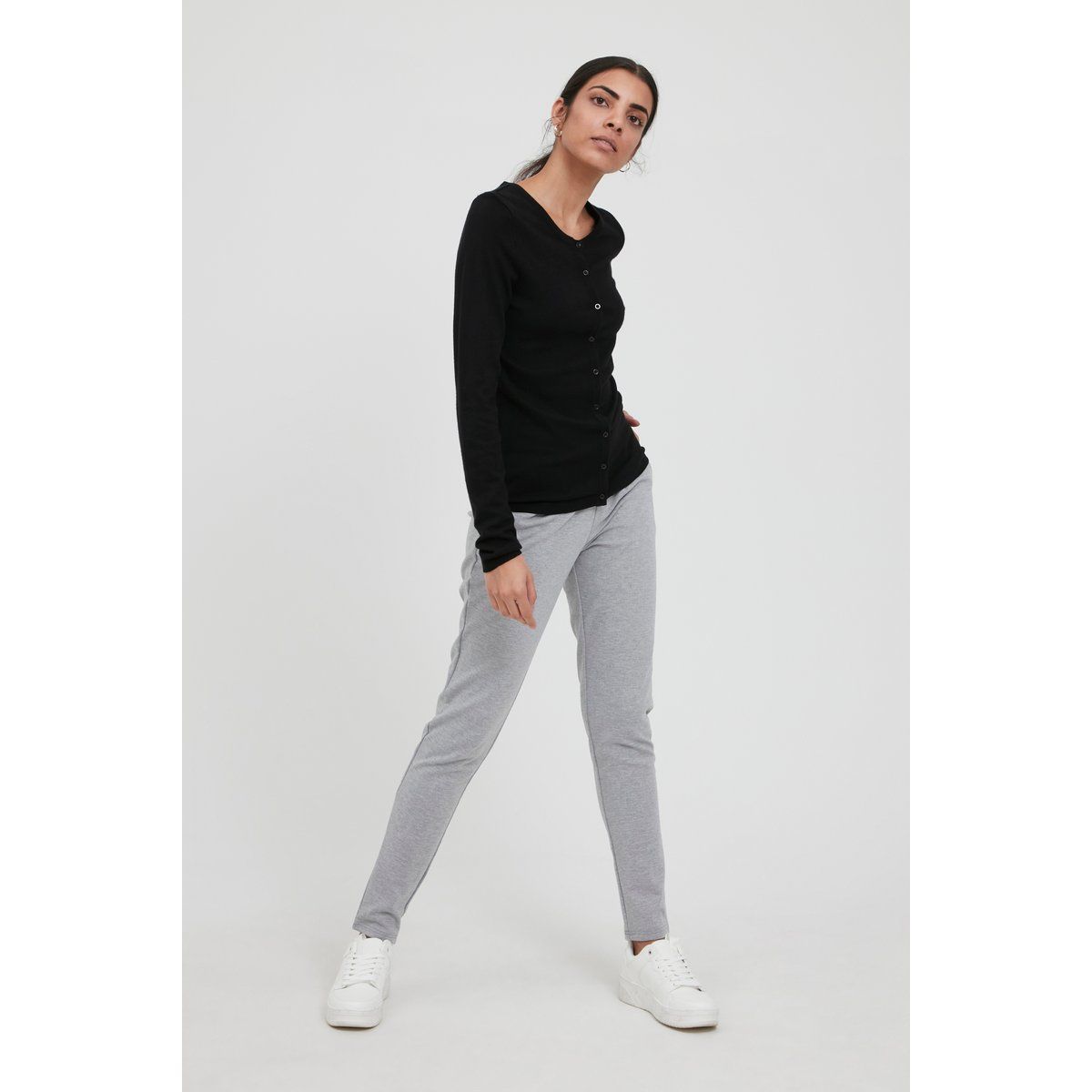 Langärmliger gerippter Cardigan mit Knopfleiste
