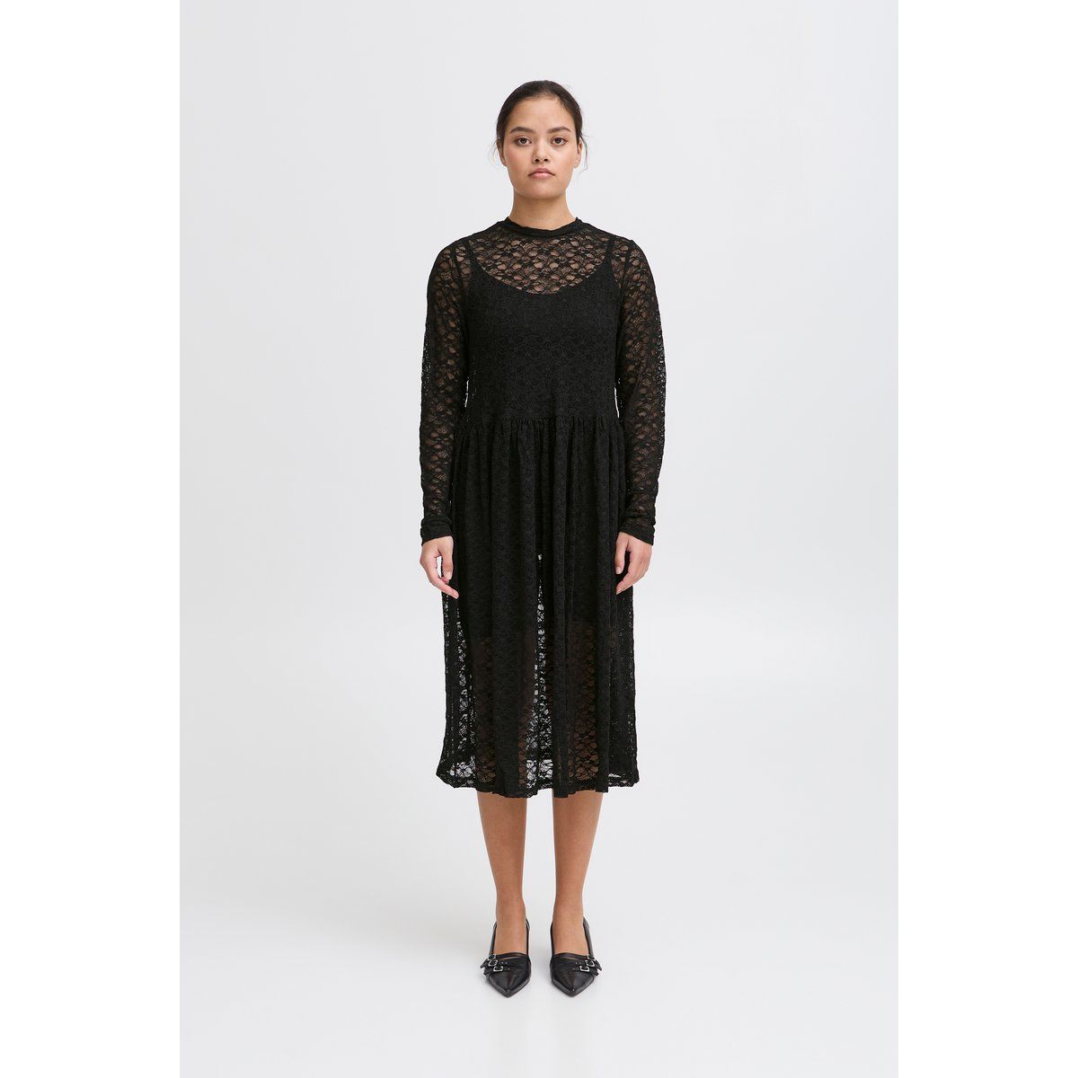 Durchsichtiges Midi-Kleid mit Spitze und Unterkleid