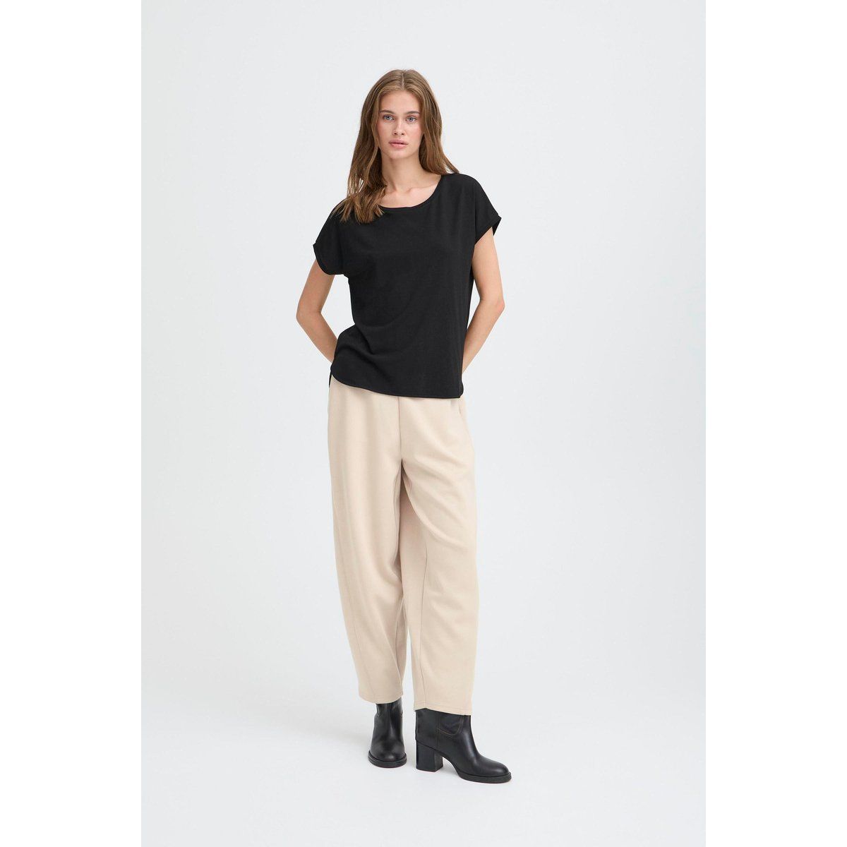 Minimalistisches, locker geschnittenes Kurzarm-T-Shirt