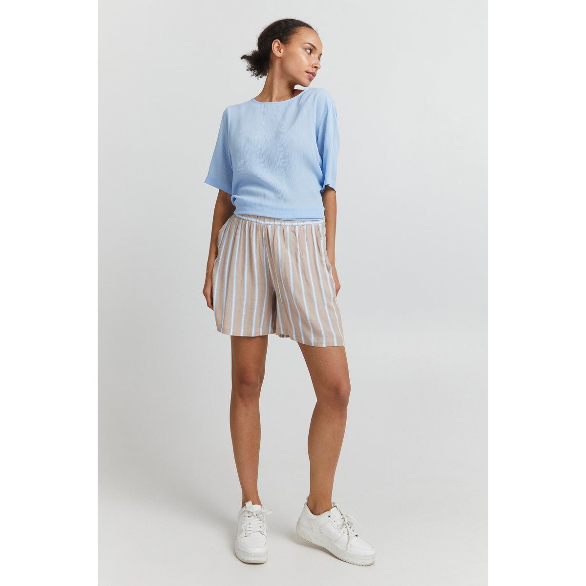 Gestreifte, locker sitzende, lässige Shorts