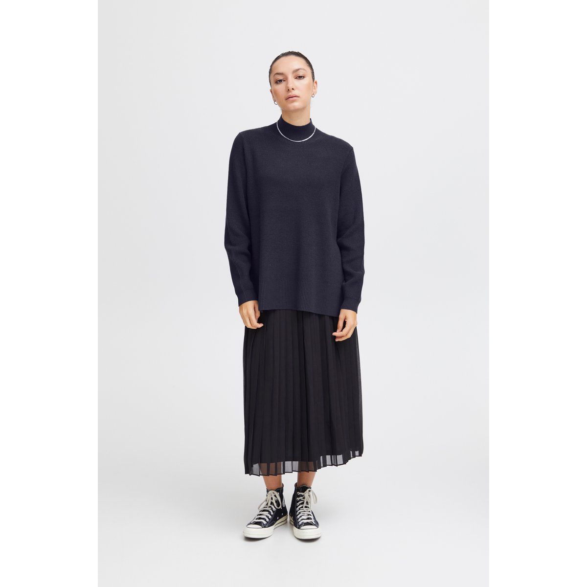 Gerippter Strickpullover mit lockerer Passform