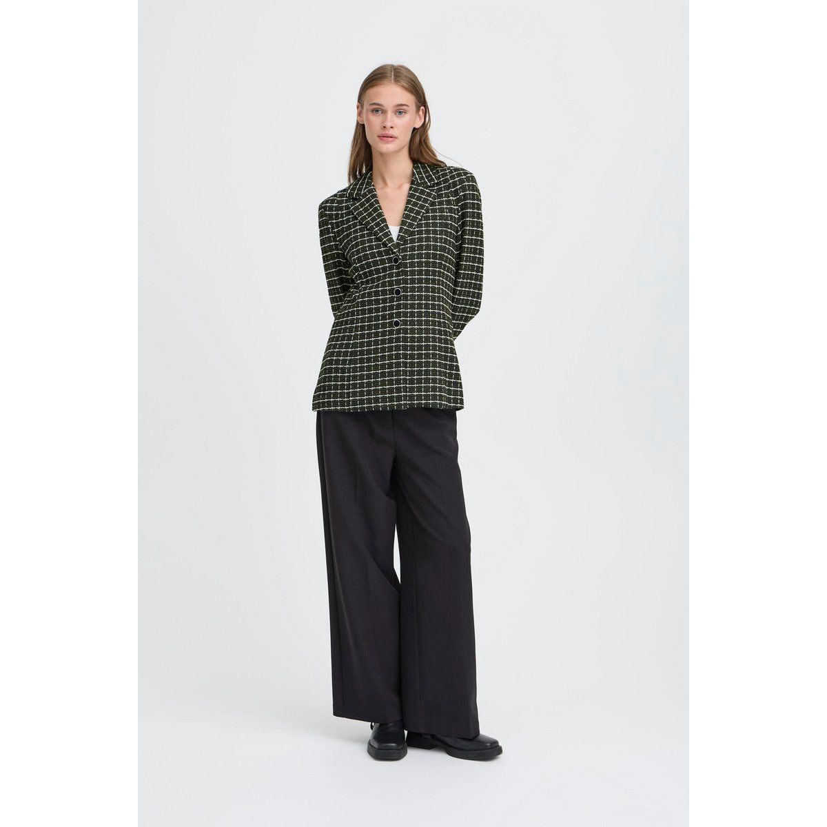 Figurbetonter Blazer mit fallendem Revers