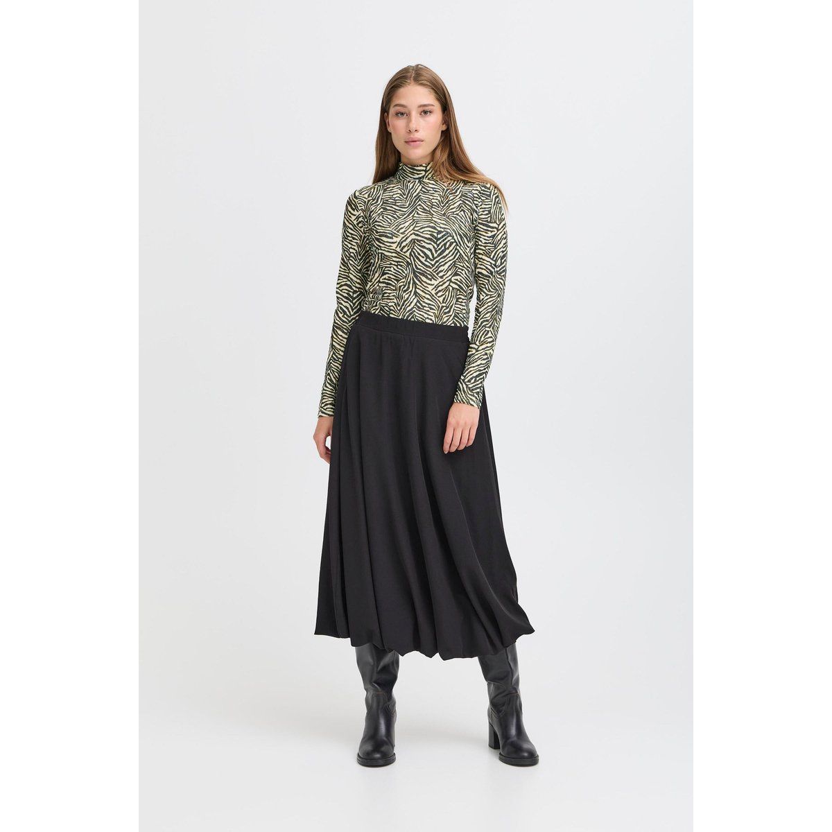 Figurbetontes Langarmshirt mit Rollkragen