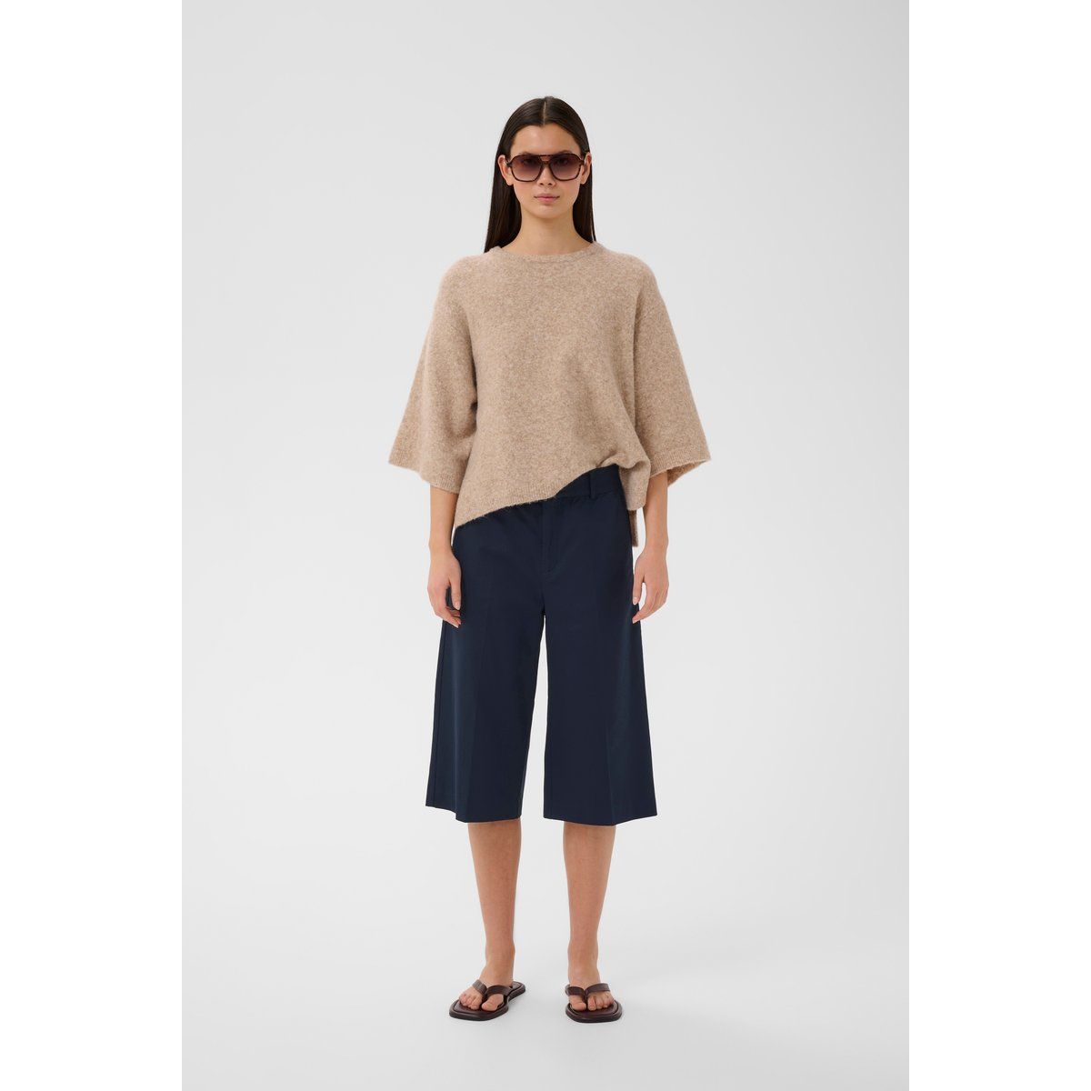 Weit geschnittene, verkürzte Culottes-Hose