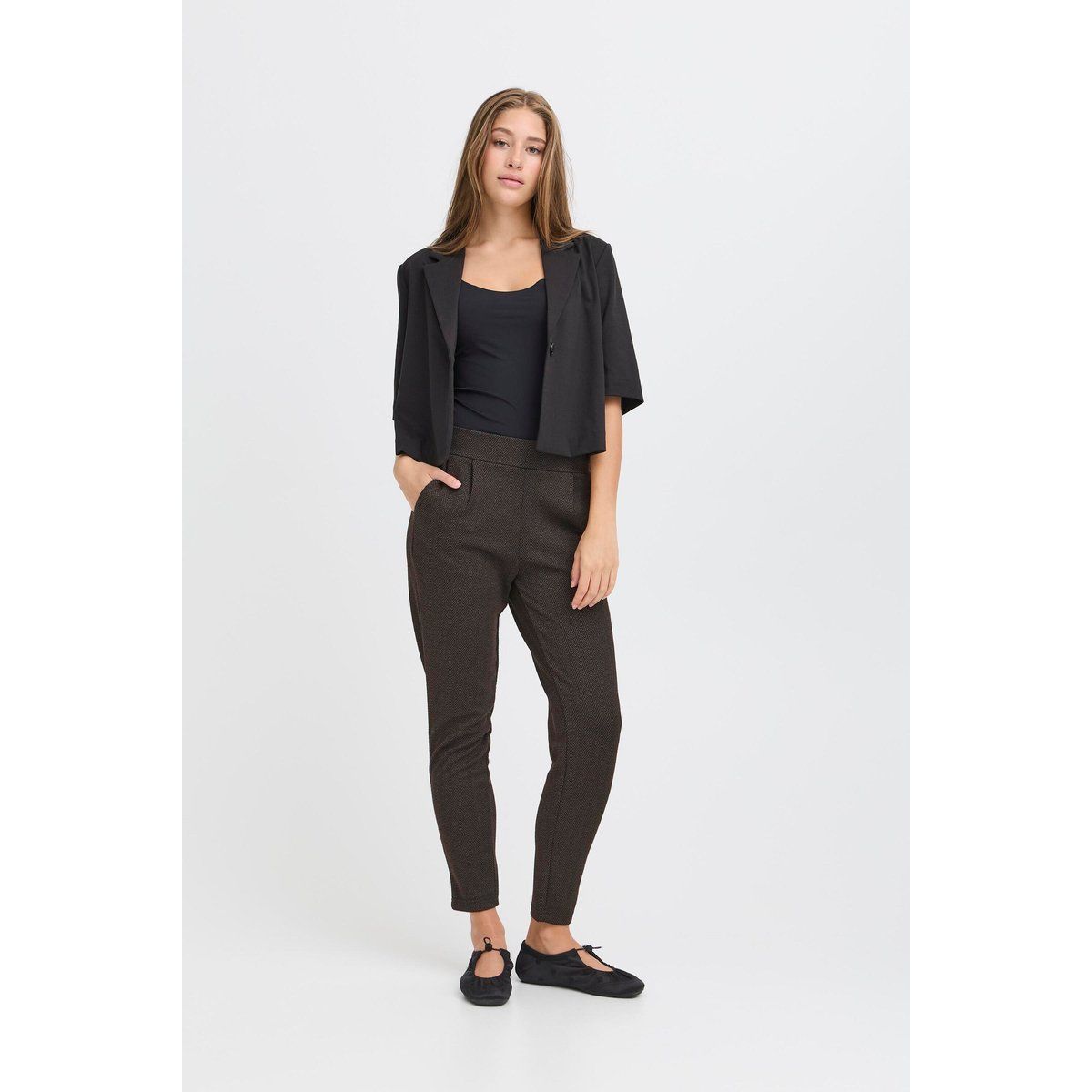 Schmal geschnittene, knöchellange Freizeithose
