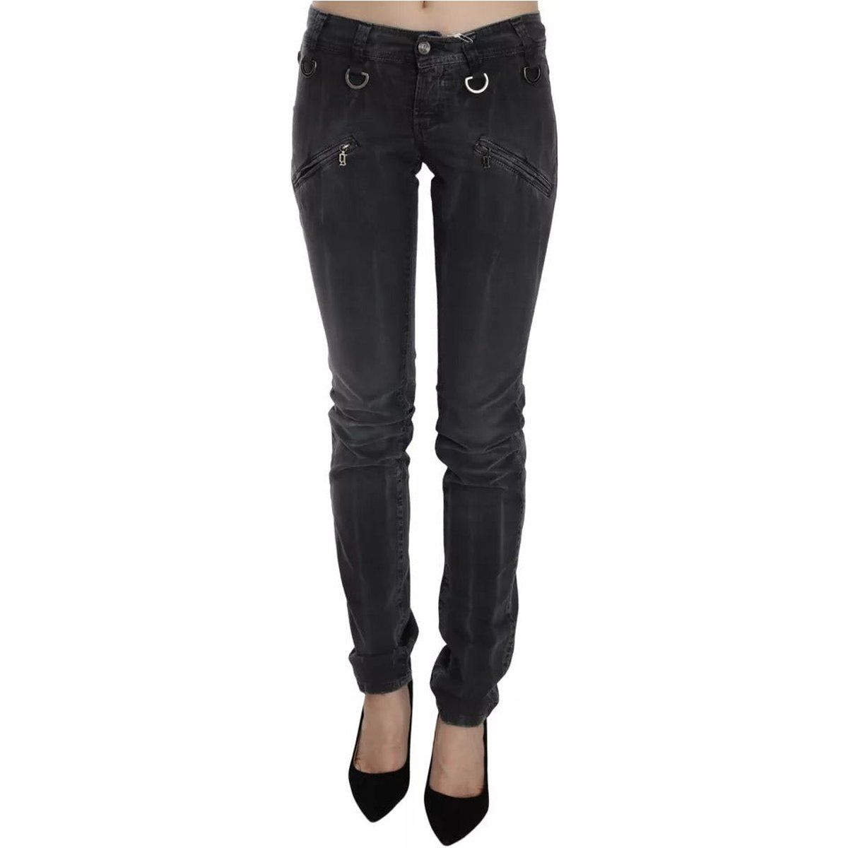 Niedrig geschnittene, gewaschene, schmale Jeans
