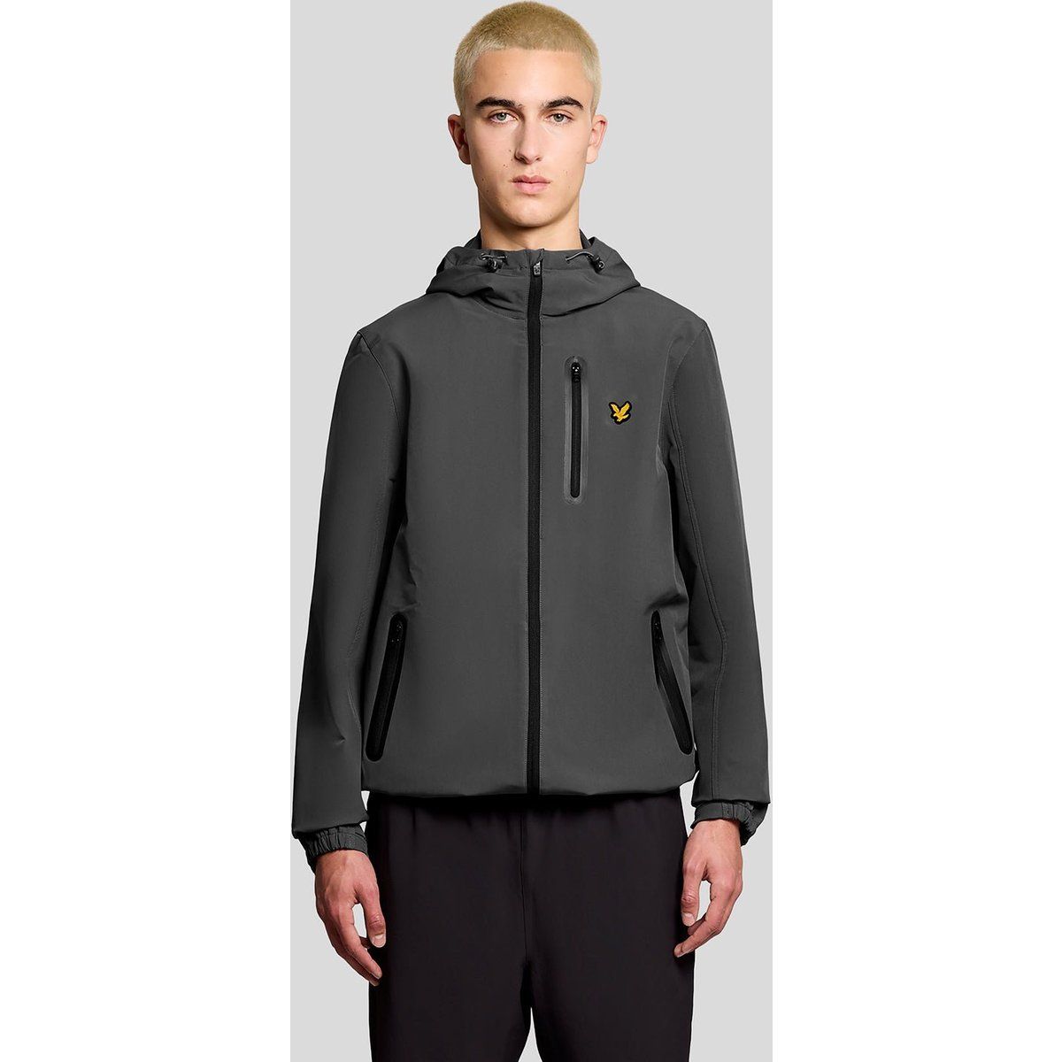 Wasserabweisende Sportjacke mit Kapuze