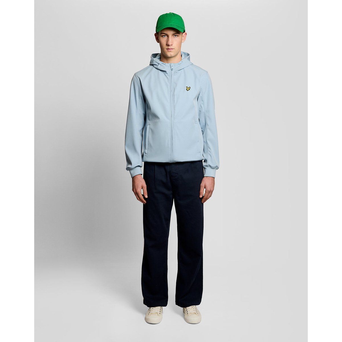 Leichte Softshelljacke mit Kapuze