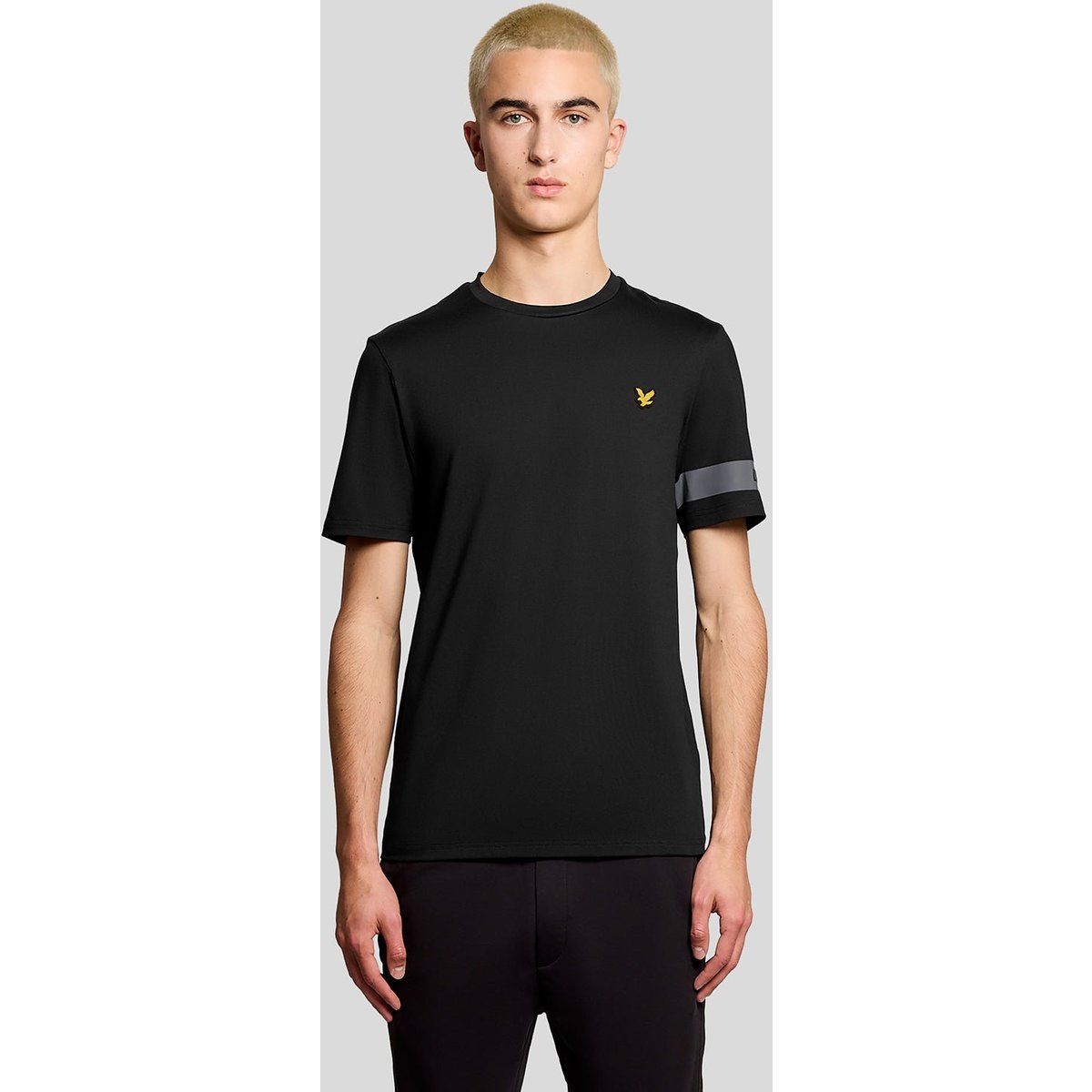 Sportliches T-Shirt mit Rundhalsausschnitt und Streifen