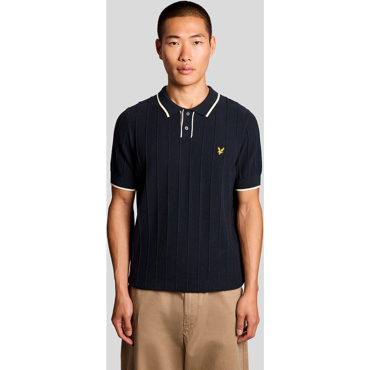Geripptes Strickpoloshirt mit Besatz