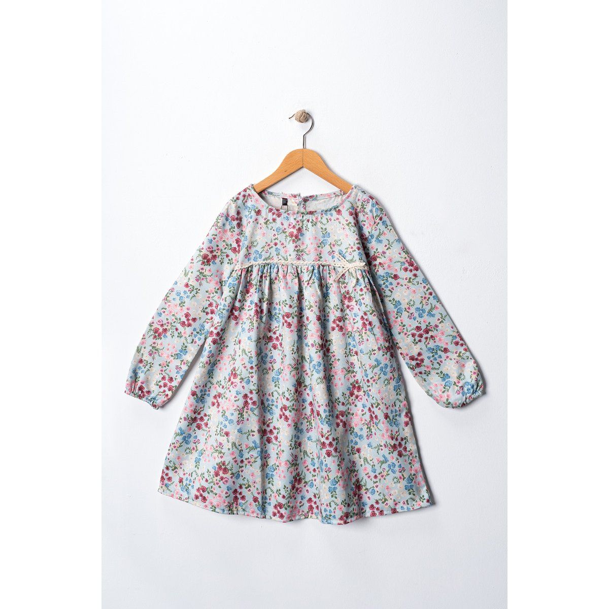 Langärmliges Midikleid mit Blumendruck