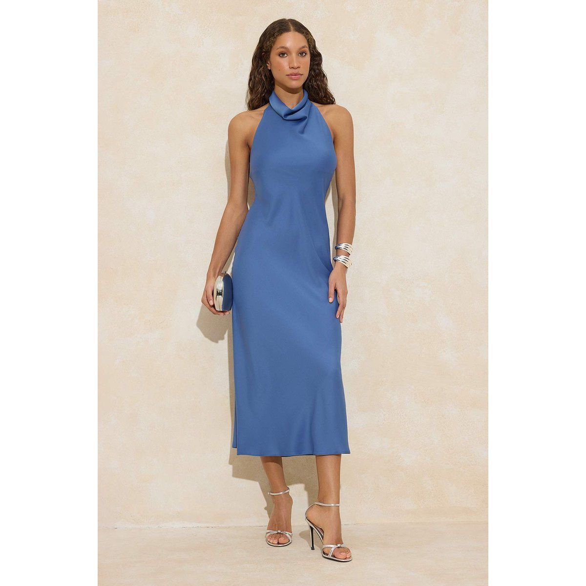Elegantes ärmelloses Midikleid mit Wasserfallausschnitt
