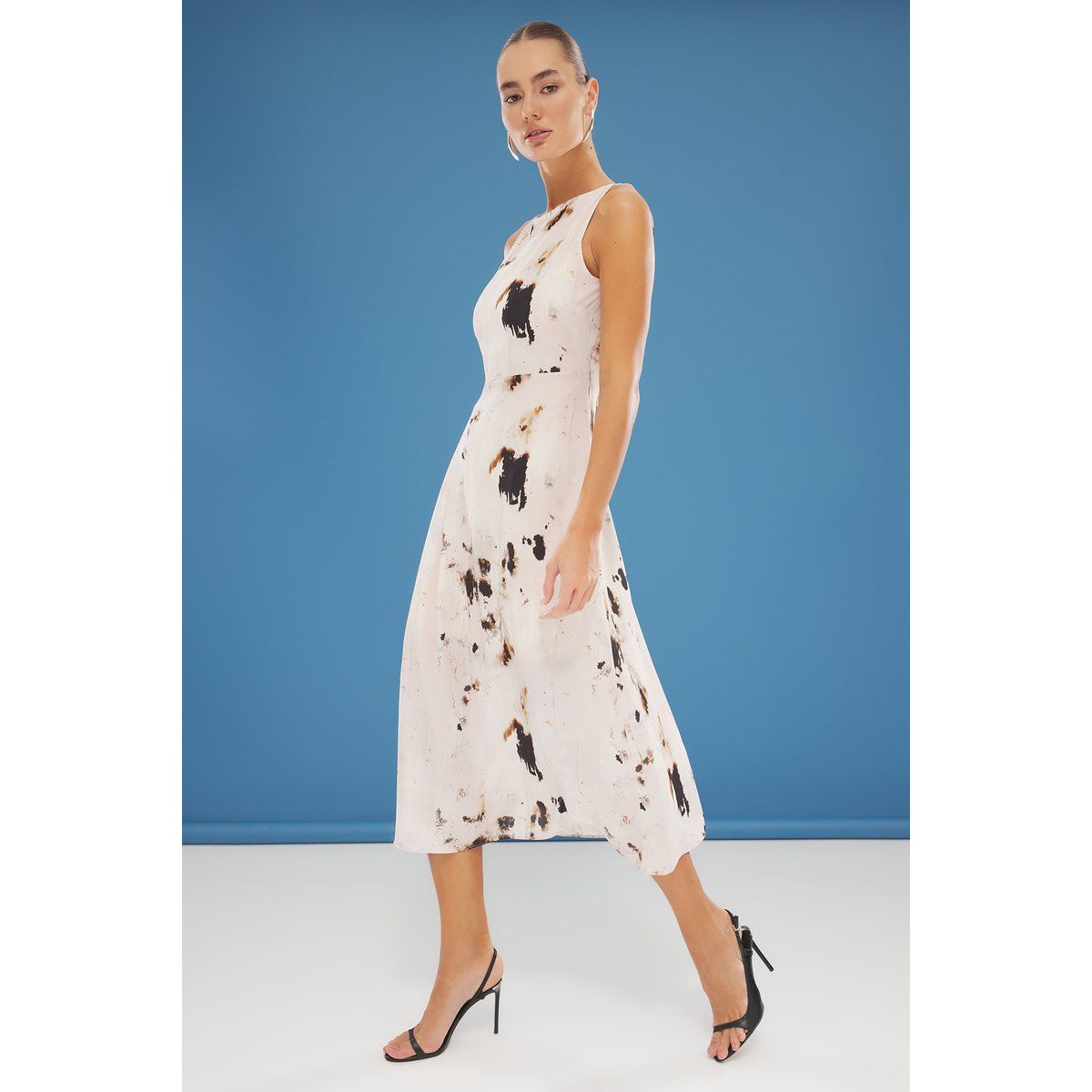 Ärmelloses Maxikleid mit Tiermuster