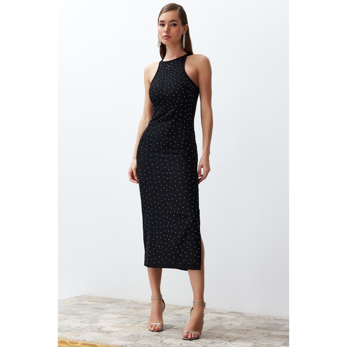 Ärmelloses figurbetontes Midi-Cocktailkleid